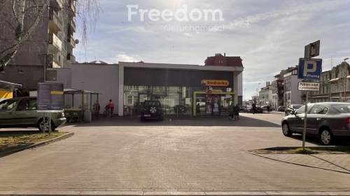 Sprzedam Lokal usługowy obok Lidl i Biedronka.
