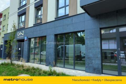 Przestronny lokal w centrum, z witrynami 60 m 
