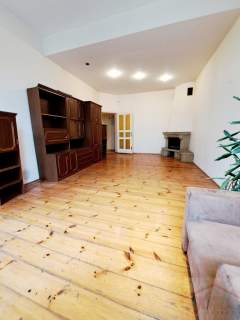 Przestronne mieszkanie w Centrum.1 piętro. Balkon