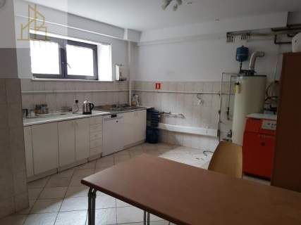 Nieruchomość komercyjna do wynajęcia, 713 m2, Warszawa