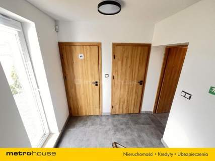 Nieruchomość komercyjna na sprzedaż, 362,85 m2, Krześlin