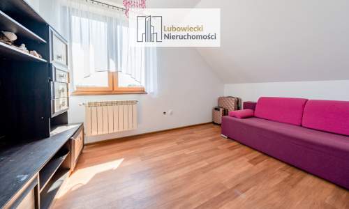 Dom jednorodzinny w spokojnej okolicy