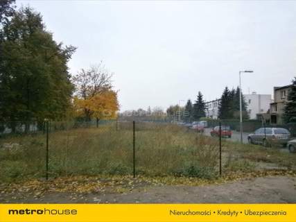 DZIAŁKA POD PARKING- WOLA