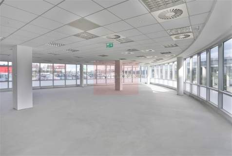 Nieruchomość komercyjna do wynajęcia, 292 m2, Warszawa