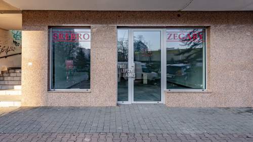 Pawilon handlowy przy zajezdni w Bronowicach
