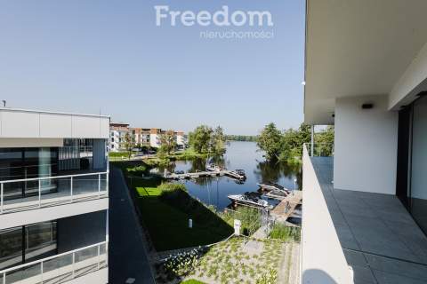 Nowoczesny apartament nad jeziorem