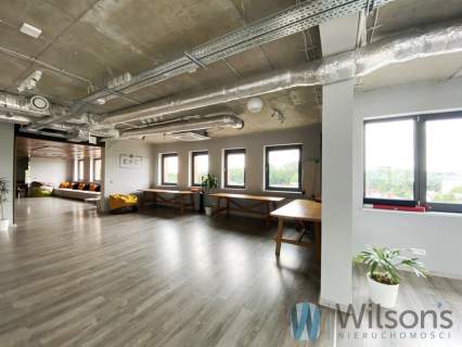 208m2- przeszklony salon z biurem przy lotnisku