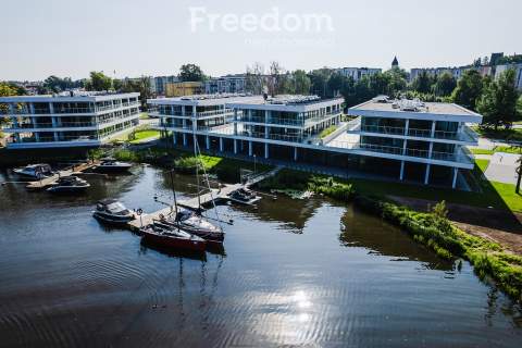 Nowoczesny apartament nad jeziorem