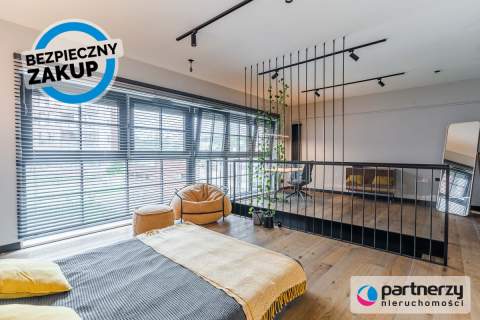 Dwupoziomowy apartament z ogrodem