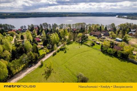 Atrakcyjna działka blisko jeziora