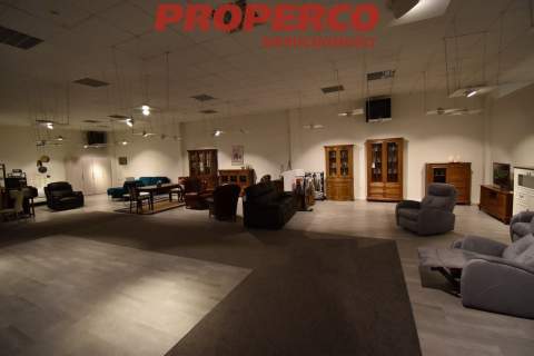 Lokal/hala 650 m2 Piaski