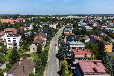 Kamienica z trzema odrębnymi lokalami