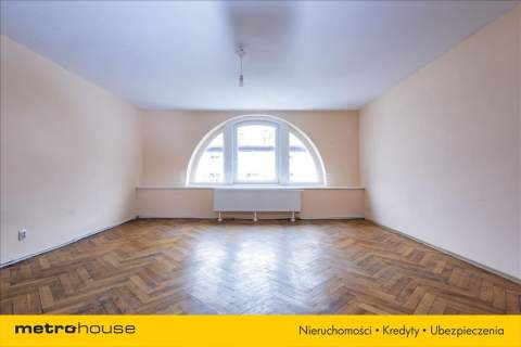 Przestronne mieszkanie w pięknej kamienicy