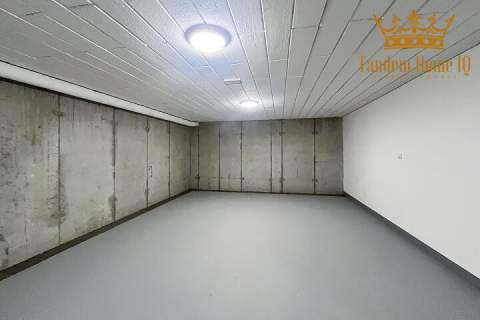 Do wynajęcia budynek usługowo-biurowy 1514m2 - Ursus, parking