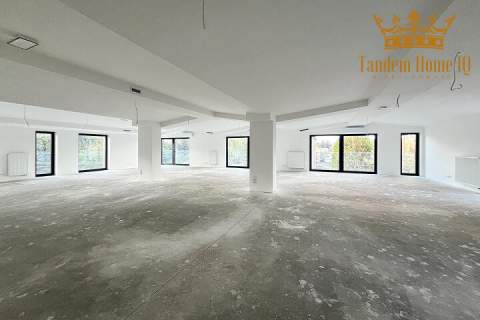 Do wynajęcia budynek usługowo-biurowy 1514m2 - Ursus, parking