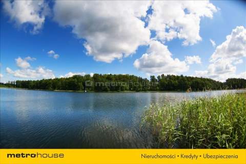 Działka nad jeziorem w pięknej okolicy
