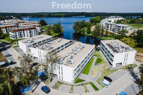 Nowoczesny apartament nad jeziorem