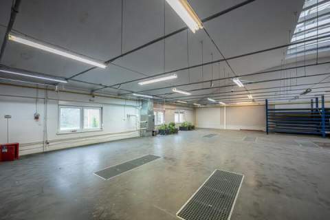 Ogrzewany magazyn 900m2 Stara Garbarnia Parking 