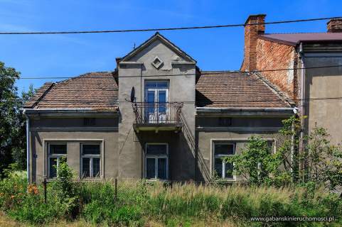 Kamienica z trzema odrębnymi lokalami