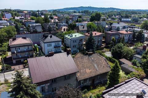 Kamienica z trzema odrębnymi lokalami