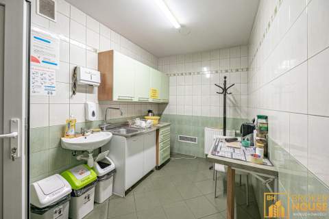 Obiekt halowo magazynowy 800m2 plac 3000m2