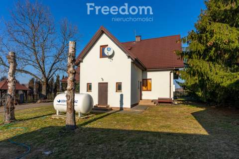 Przestronny dom na dużej działce