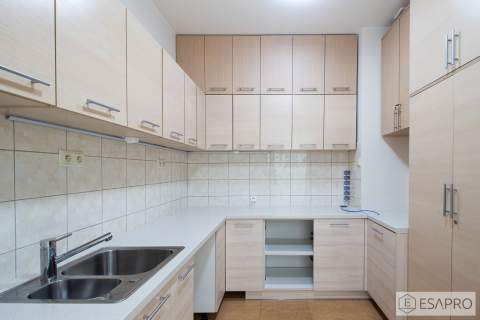 Lokal medyczny/biurowy w centrum dużego osiedla