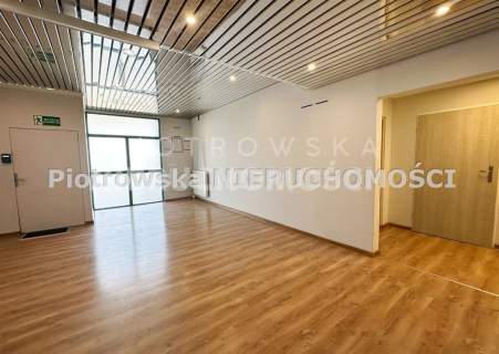 Lokal użytkowy do wynajęcia, 280,33 m2, Sieradz
