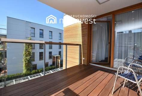 Apartament Nadmorski Dwór miejsce w hali garażowej