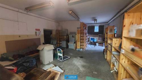 Hala magazynowa, budynek biurowy, działka 3000 m2