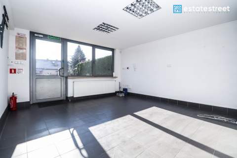 350m2 budynek biurowo-usługowy z parkingiem 