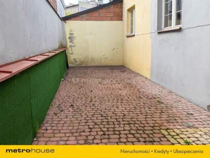 Lokal z własnym parkingiem - centrum