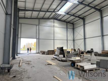 Magazyn 1085 m2 biuro 516 m2 0%
