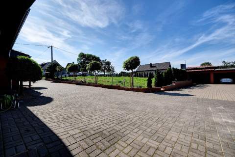 Dom 210,5 m2, z warsztatem 199,7 m2
