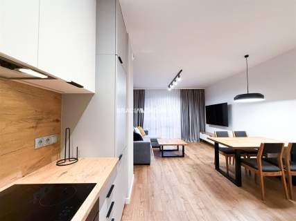 Apartament z klimatyzacją i 2 balkonami - od zaraz