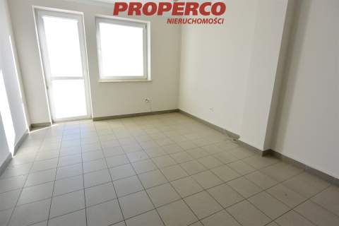 Lokal pow. 64 m2, Daleszyce, Centrum