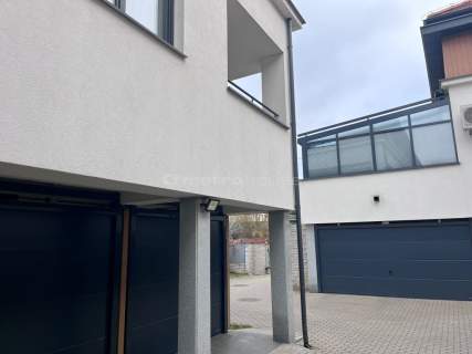 Umeblowany apartament, 2 piętra, ogródek garaż