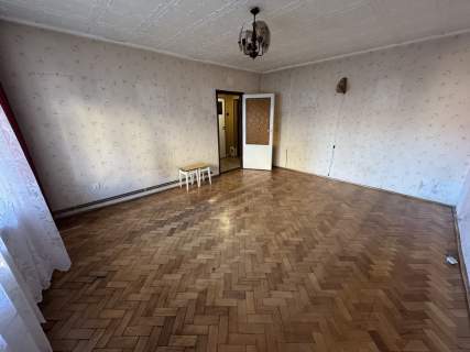 Duży salon, balkon, centrum, ogrzewanie gazowe