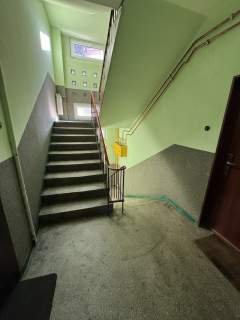 Duży salon, balkon, centrum, ogrzewanie gazowe