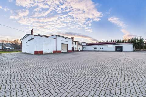 Kompleks inwestycyjny przy drodze ekspresowej S3