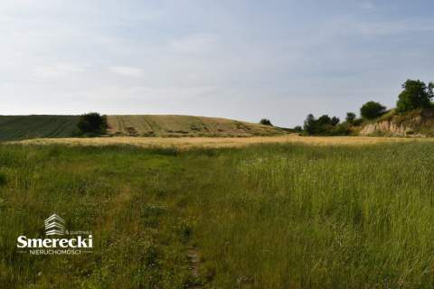 DZIAŁKA z niedokończoną nieruchomością