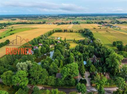 Działający ośrodek wypoczynkowy nad morzem, 2 domy