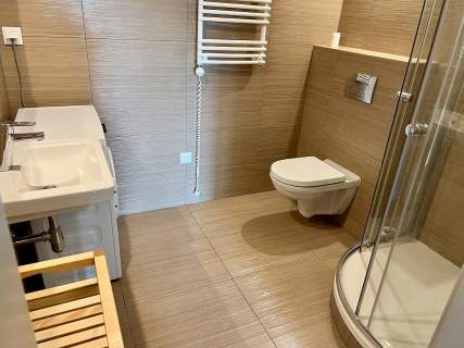Kameralny apartament z parkingiem na Dąbrowie