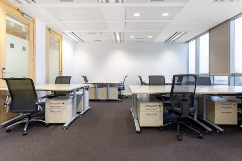 Coworkingowej w lokalizacji Regus Skylight
