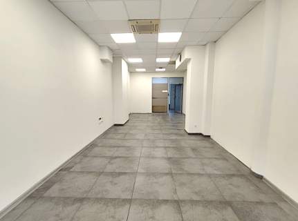 Wynajmę lokal 60m2 w centrum Puław