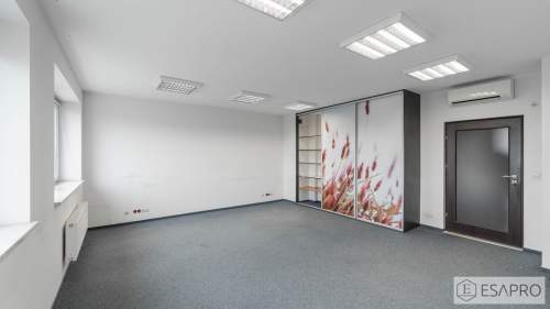 PODZIAŁ NA GABINETY / ŁAZIENKI / KUCHNIA - PARKING