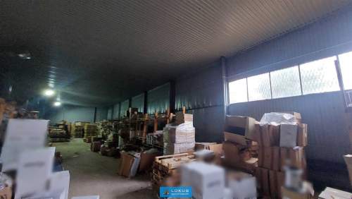 Hala magazynowa, budynek biurowy, działka 3000 m2