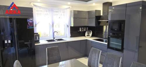 NOWY DOM W WYSOKIM STANDARDZIE