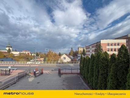 Lokal z własnym parkingiem - centrum