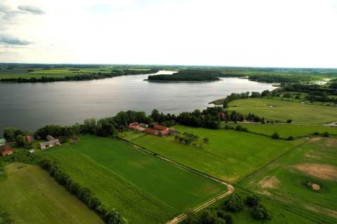 Na sprzedaż działka z widokiem na jezioro